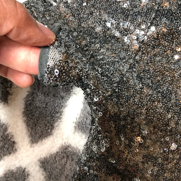 🔥Sequined Short Sleeve Crop Top F21 Size LARGE - Picture 3 of 6